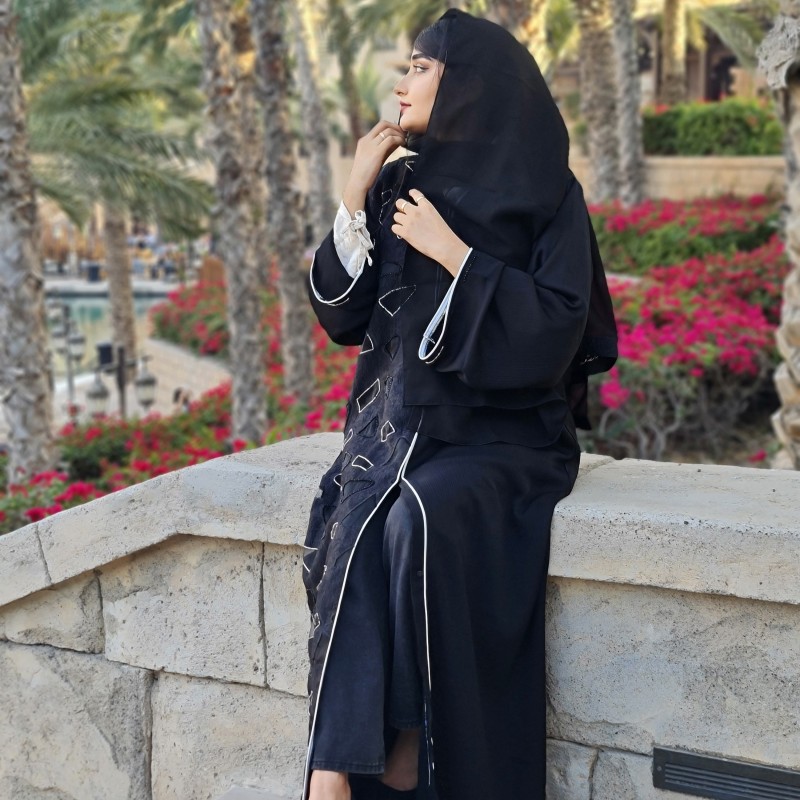 Kanz Al-Kawakib Black Abaya